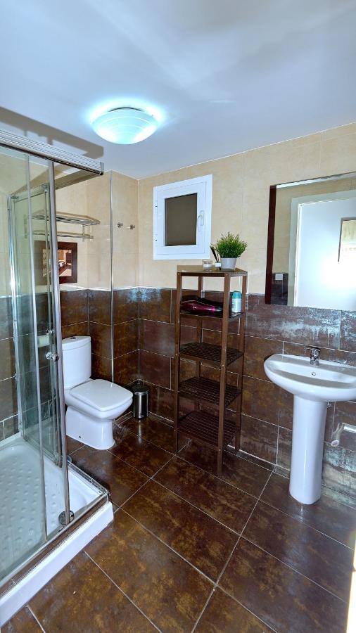 Holidays2Malaga Salitre 3 Bedroom Up To 7 People High Speed Wifi المظهر الخارجي الصورة
